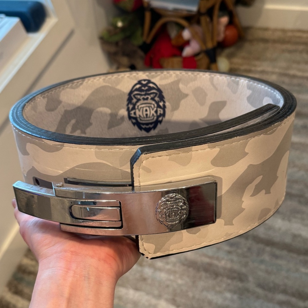 Inaka weight lifting belt